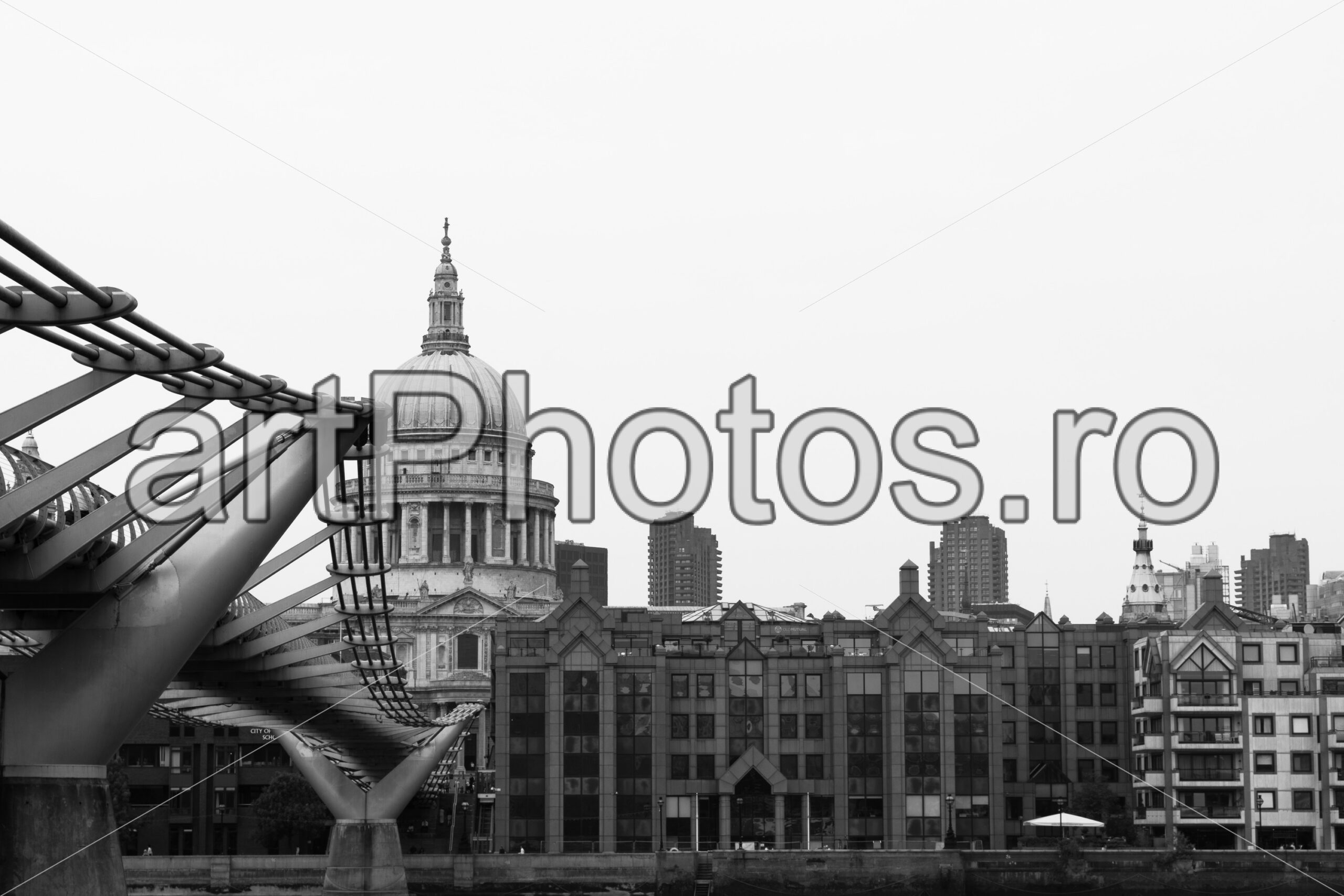 The Millennium Bridge Skyline - artPhotos.ro The Millennium Bridge Skyline - artPhotos.ro