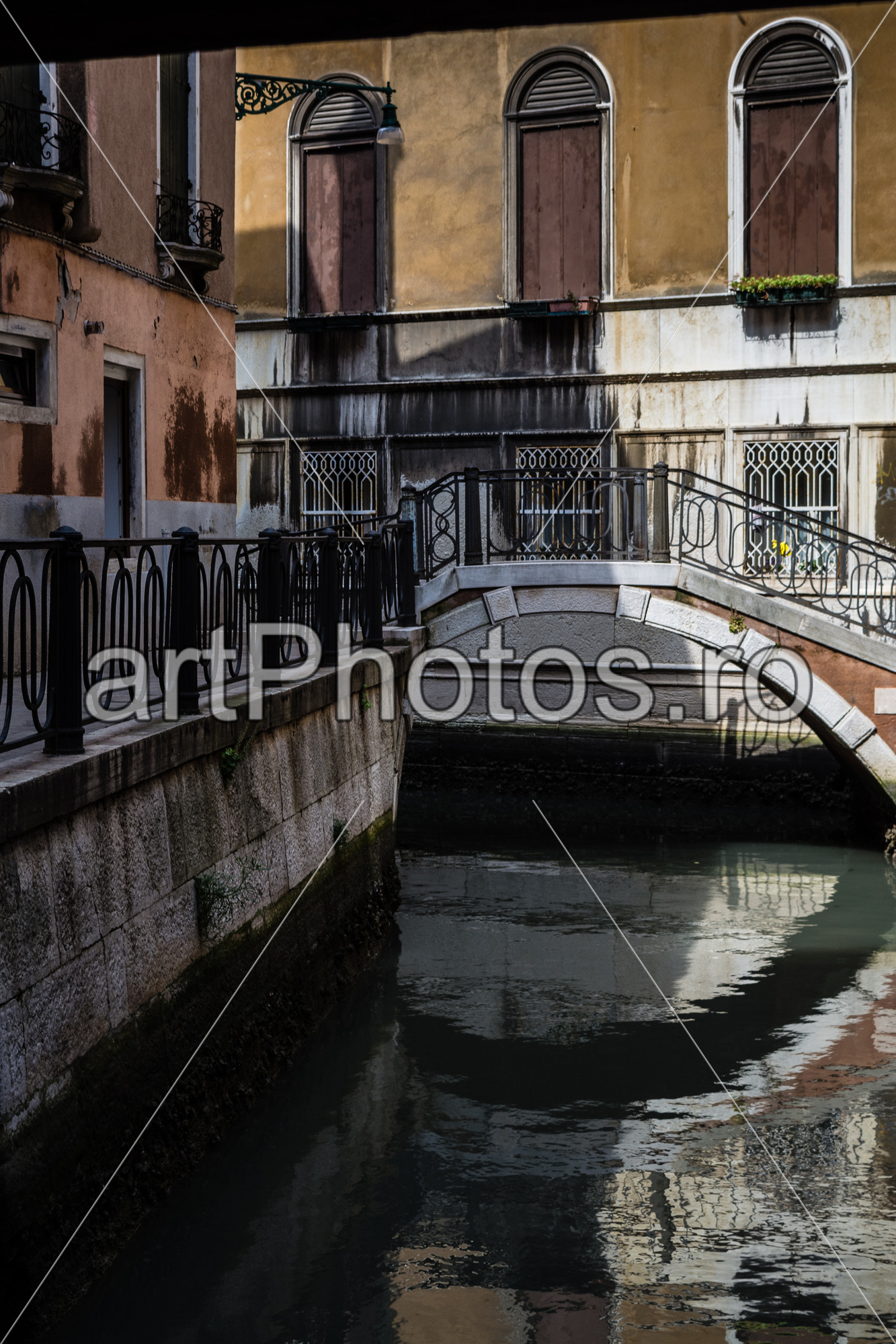 Venice Hidden Bridges - artPhotos.ro Venice Hidden Bridges - artPhotos.ro