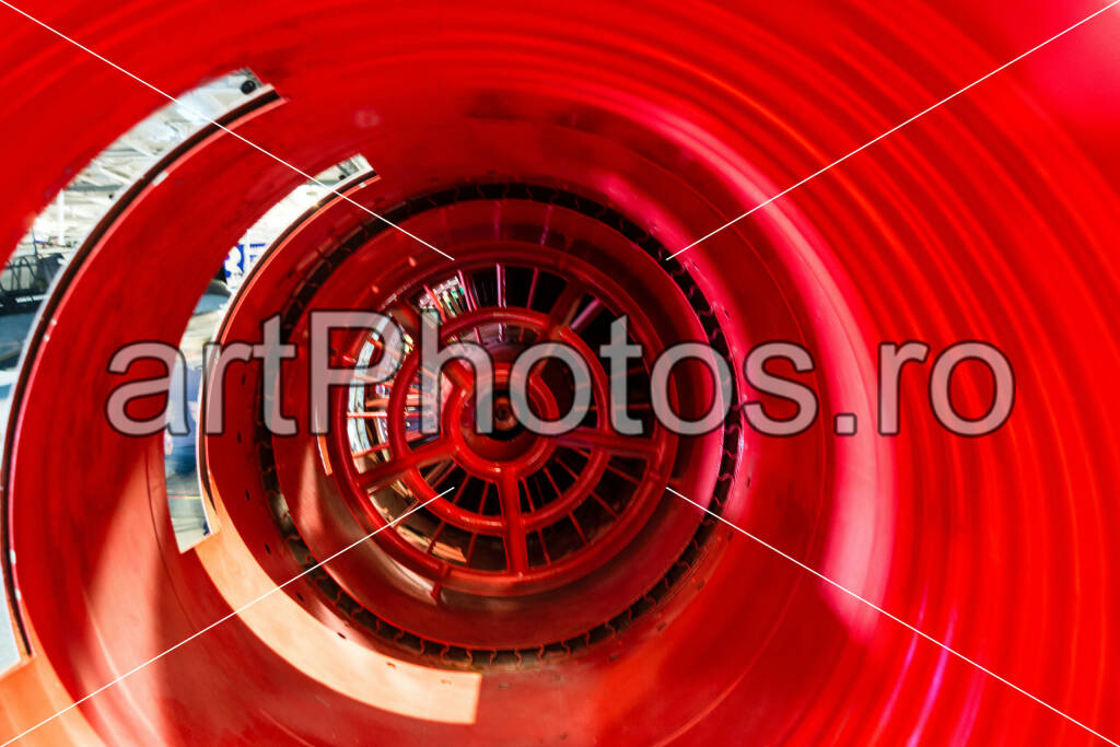 Red Engine – USS Lexington - artPhotos.ro